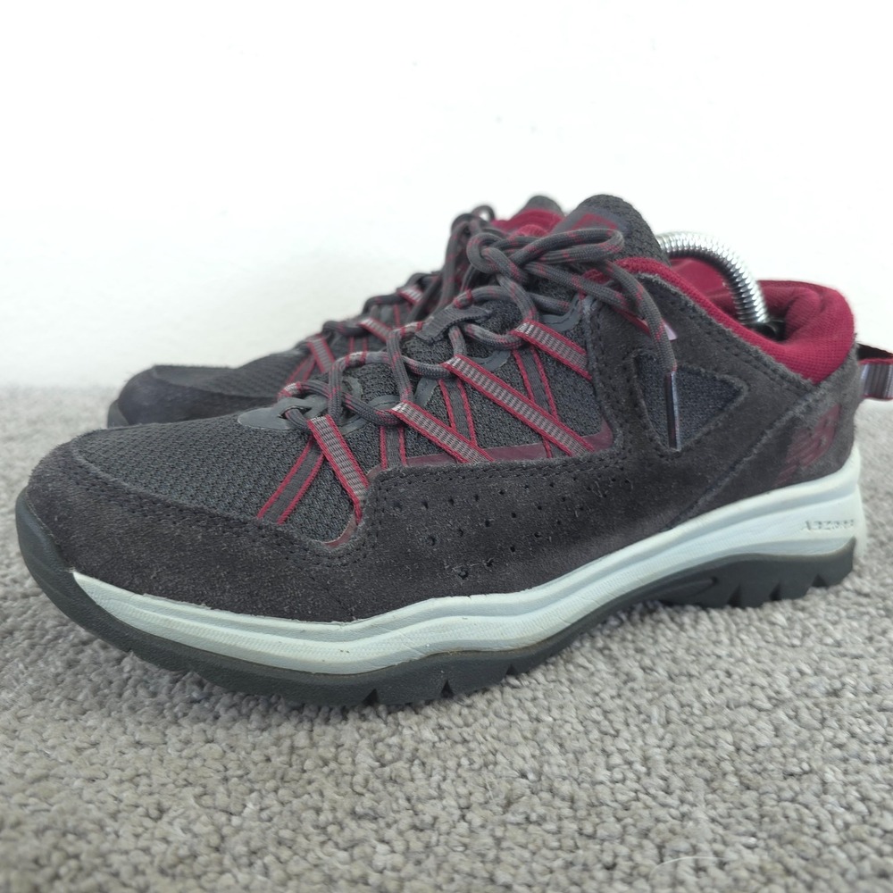 New Balance 669v2 Hiking Shoes Womens 7.5 Gray Burgundy Sneakers WW669LK2